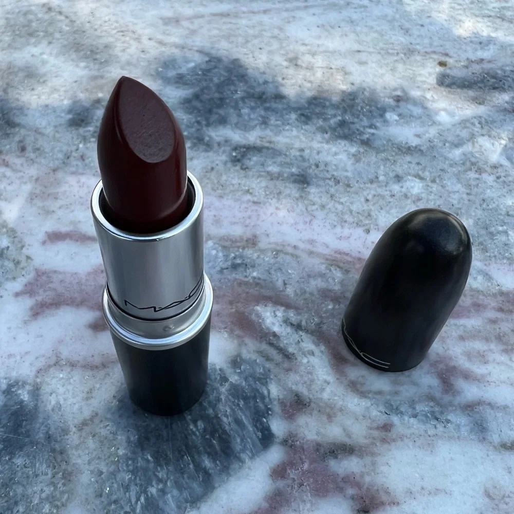 MAC LIPSTICK NIB